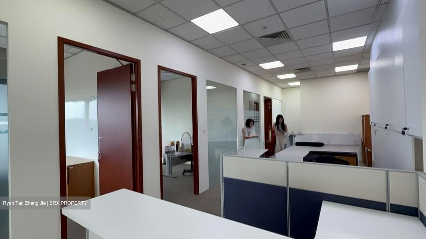 Alexandra Point (D5), Office #551832111
